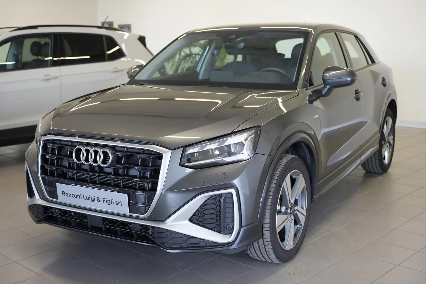 Audi Q2 30 2.0 tdi S line edition s-tronic Gris - 1