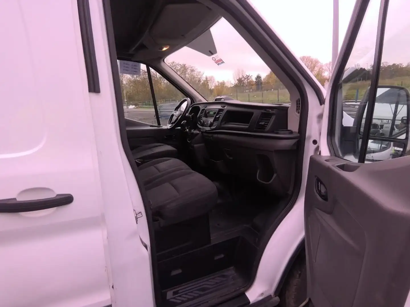 Ford Transit 2.0ECOBLUE 130CV L2H2 350 Blanco - 2