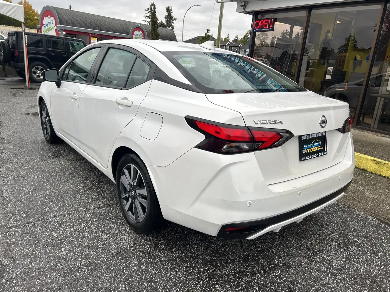 Nissan Versa снимка Nissan Versa