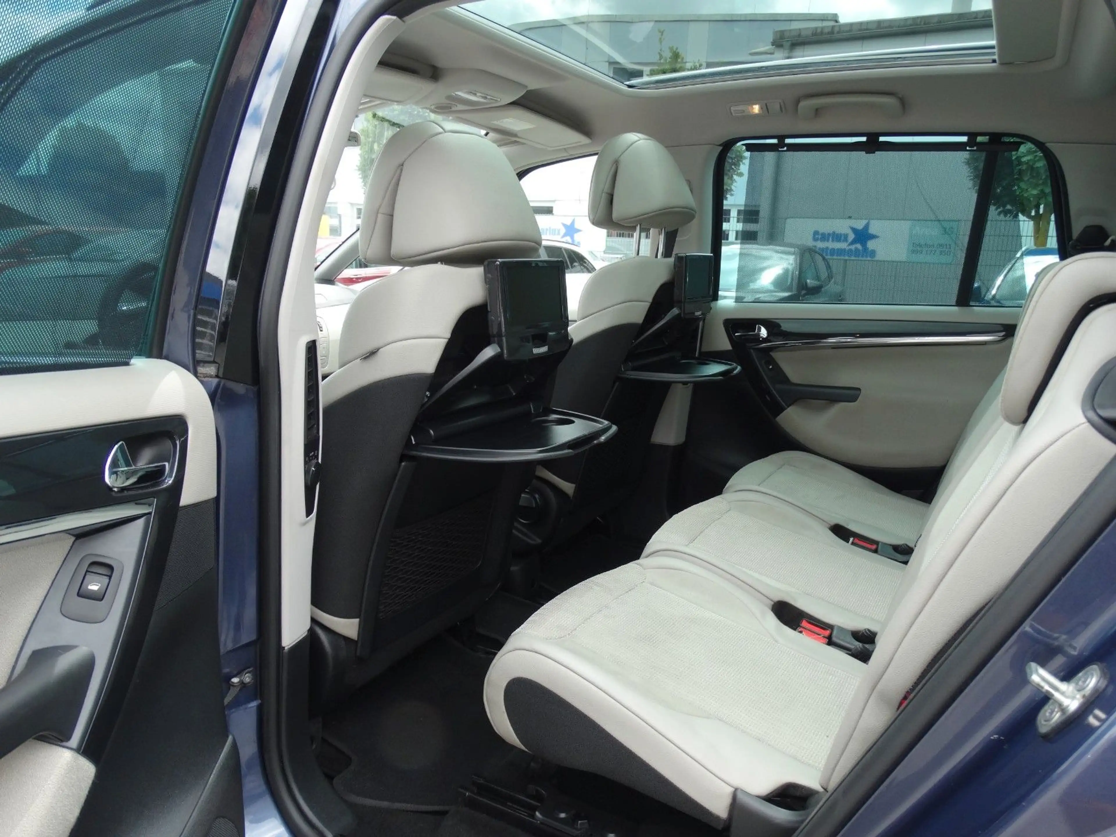 Citroen Grand C4 Picasso *2.0Hdi-150Ps*7Sitze*Pano*AHK*SZ — photo 9