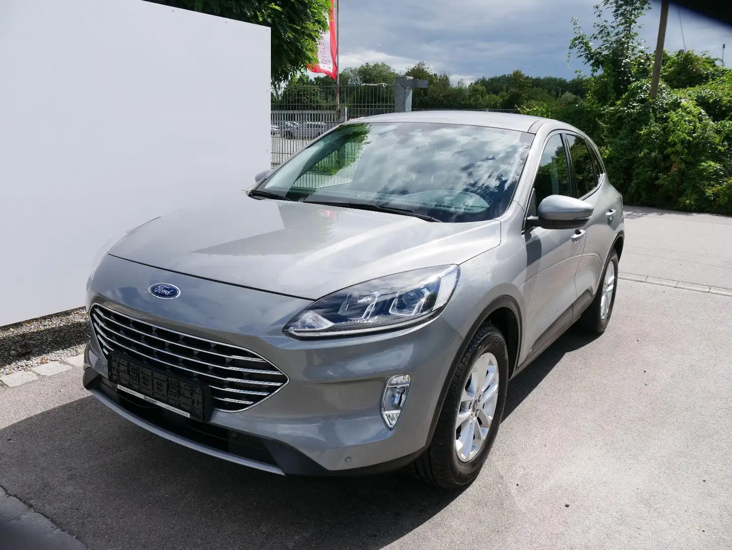Ford Kuga 1.5 EcoBoost Titanium*NAVI*LED*PDC*SHZ*AHK -SCHWEN Gris - 1