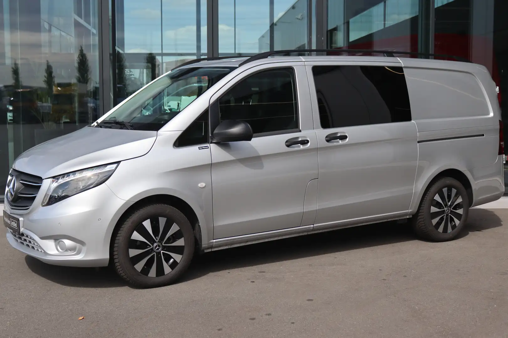 Mercedes-Benz Vito 116 CDI Aut. Dub Cab.|AIRCO/CAMERA/LED/2xSCHUIFD.| Gris - 2