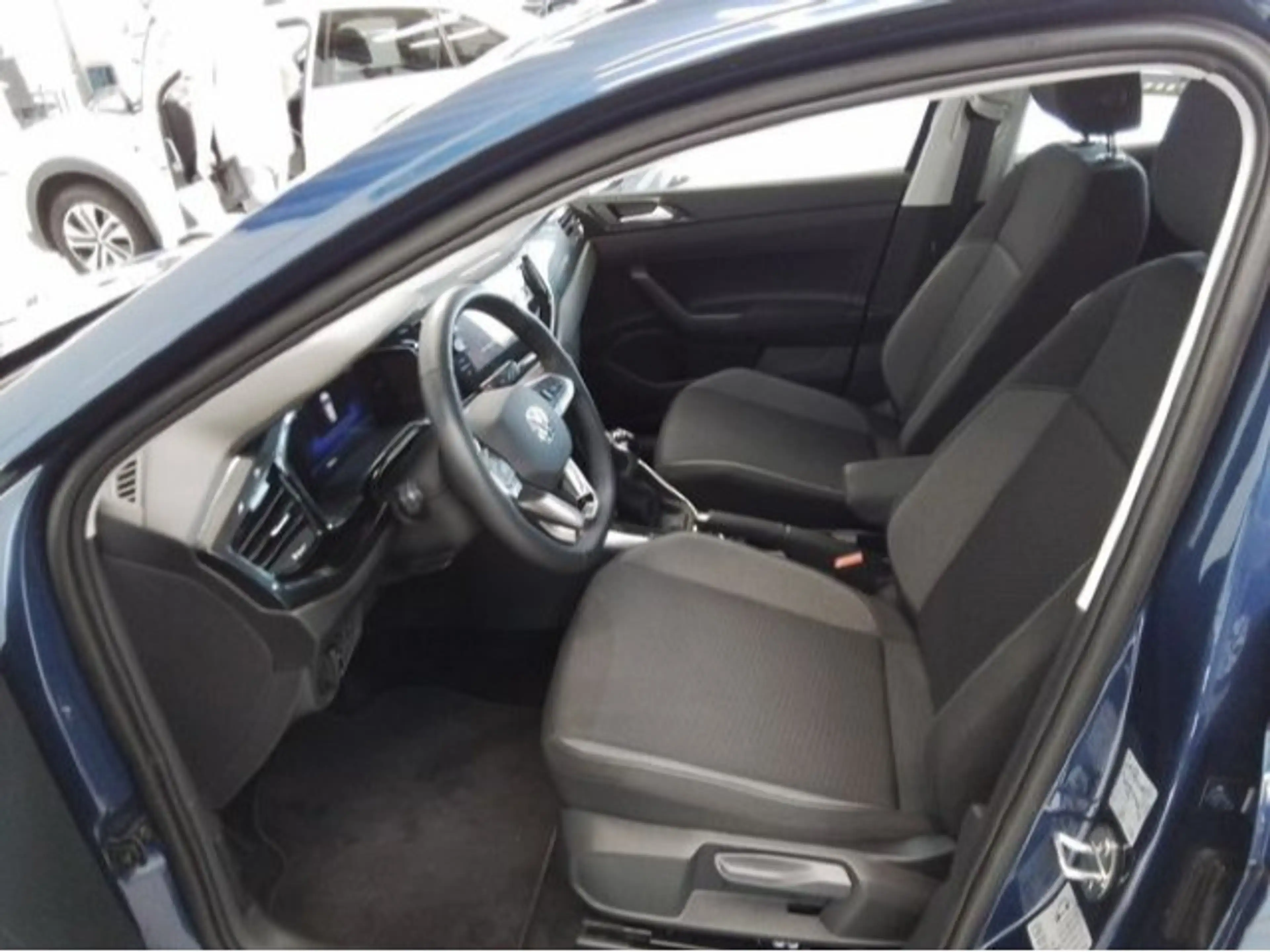 Volkswagen Taigo Life 1.0 TSI LED NAV KAM PDC SHZ APP DAB+ — photo 5