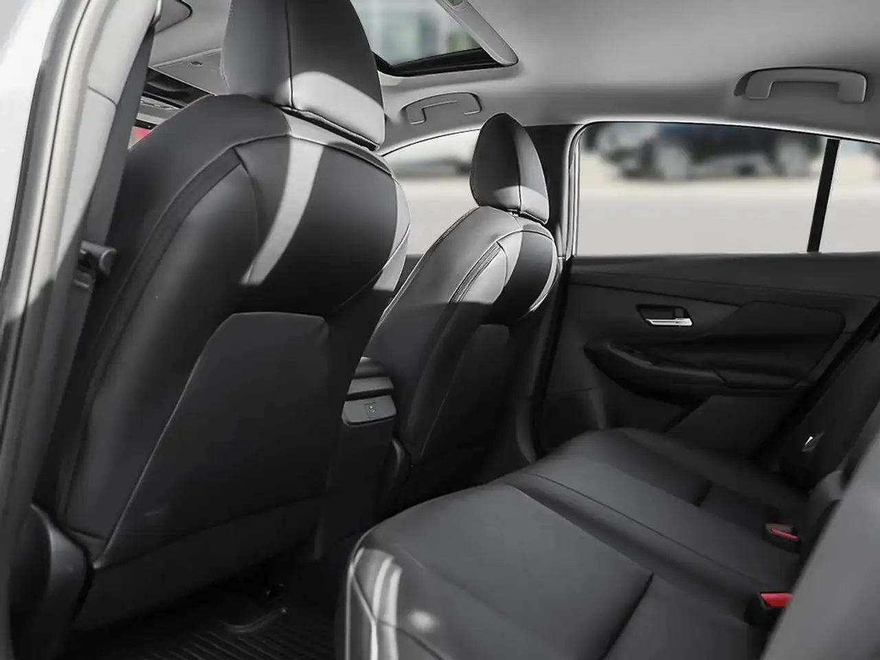 Nissan Sentra снимка Nissan Sentra
