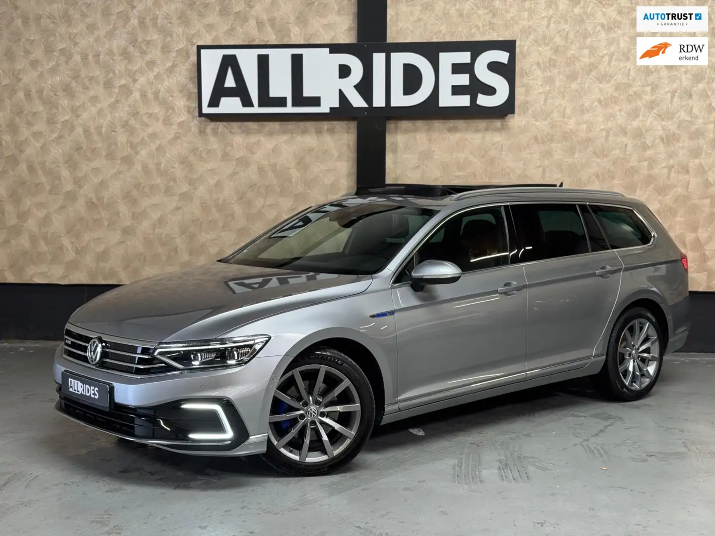 Volkswagen Passat Variant 1.4 TSI PHEV GTE Business R Line | Pano | Standkac Grigio - 1