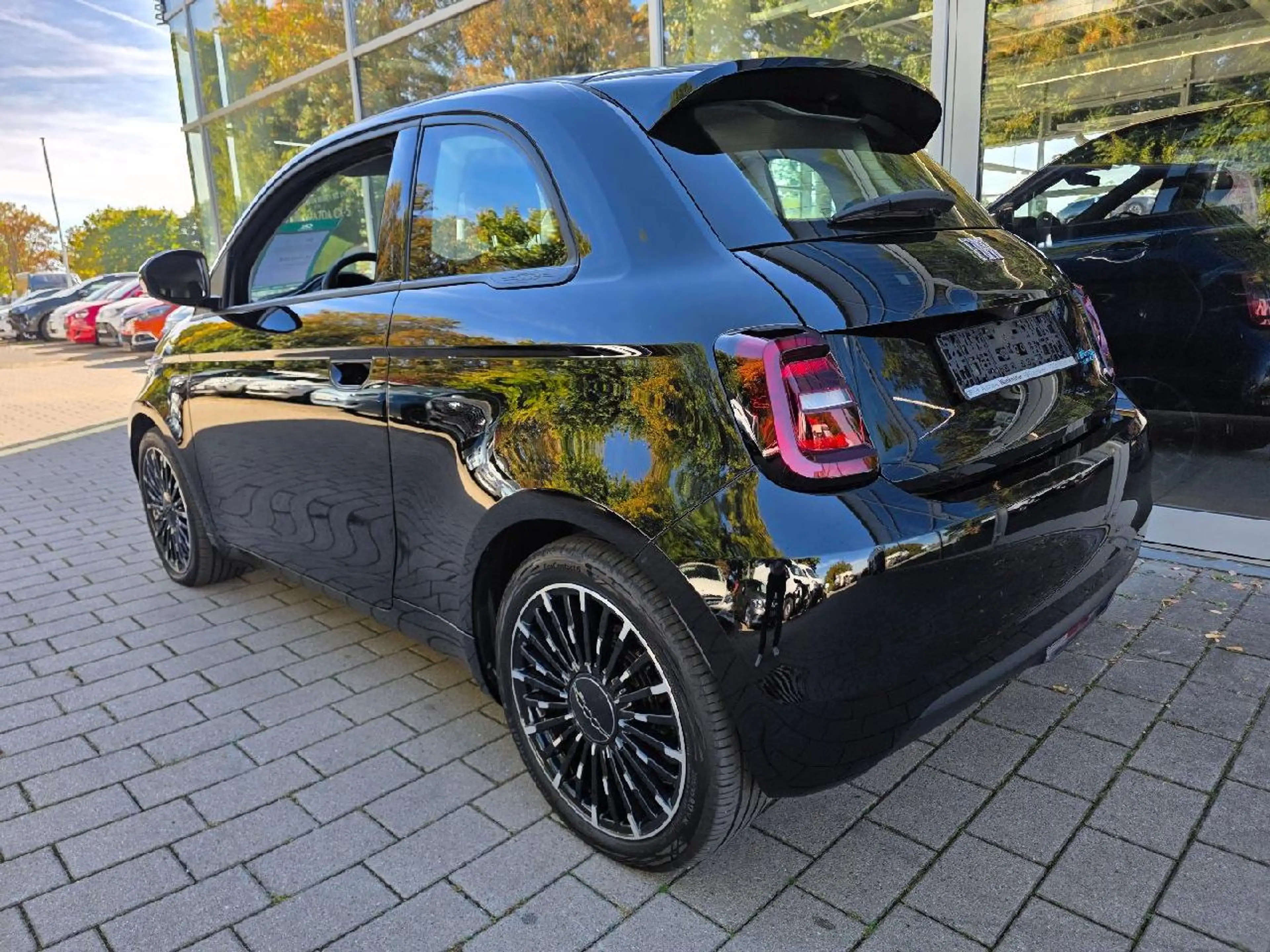 Fiat 500e 3+1 Icon — photo 3