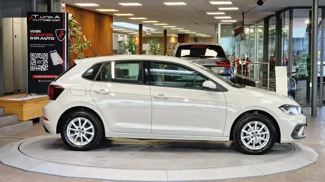 Volkswagen Polo view 10