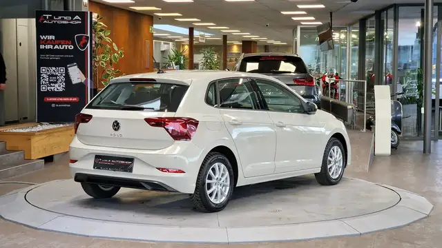 Volkswagen Polo view 9