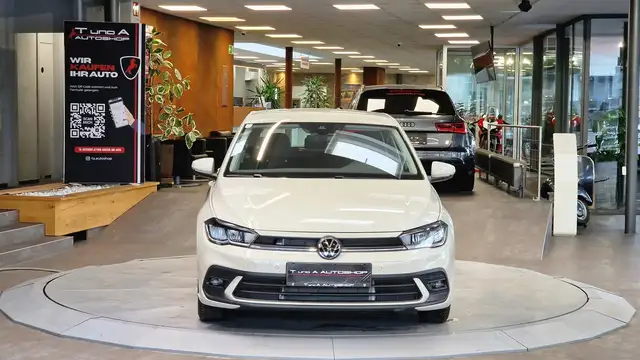 Volkswagen Polo view 13