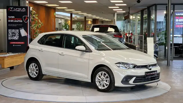 Volkswagen Polo view 11
