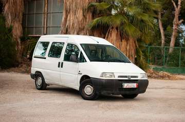 1.9D 220C CONFORT 5 SEATS