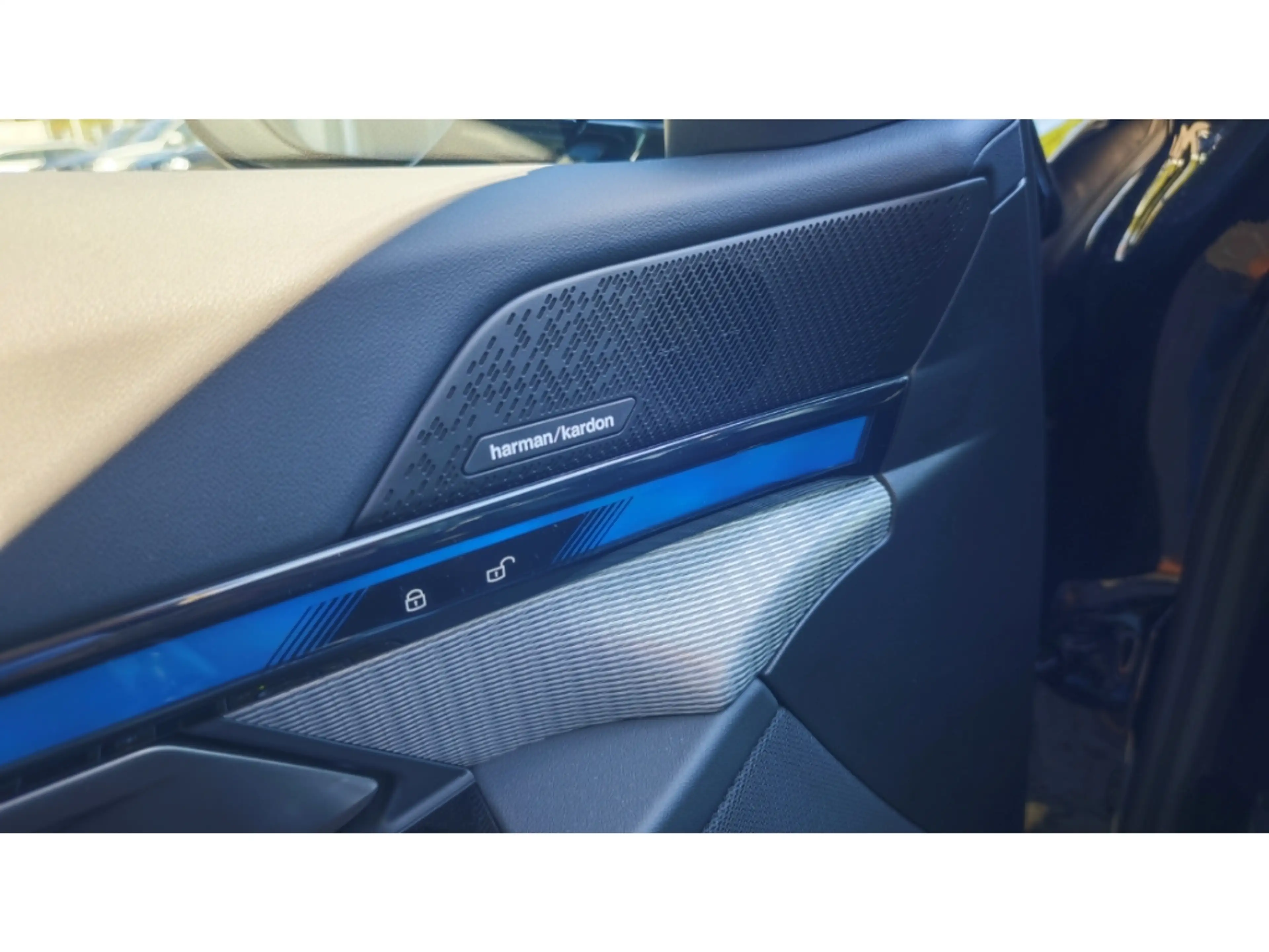 BMW i5 eDrive40 Touring Sportpaket Navi Digitales Cockpit — photo 8