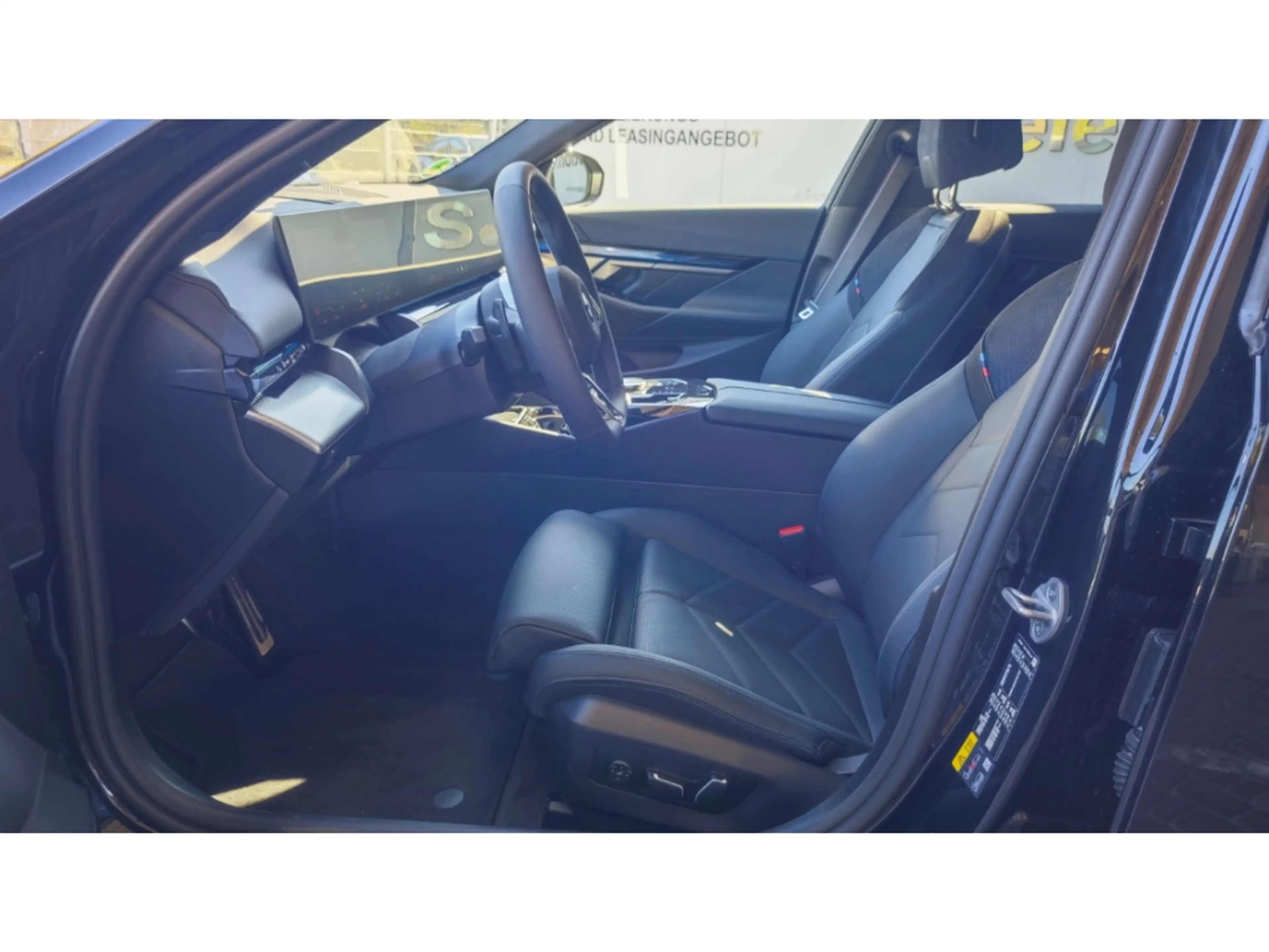BMW i5 eDrive40 Touring Sportpaket Navi Digitales Cockpit — photo 7