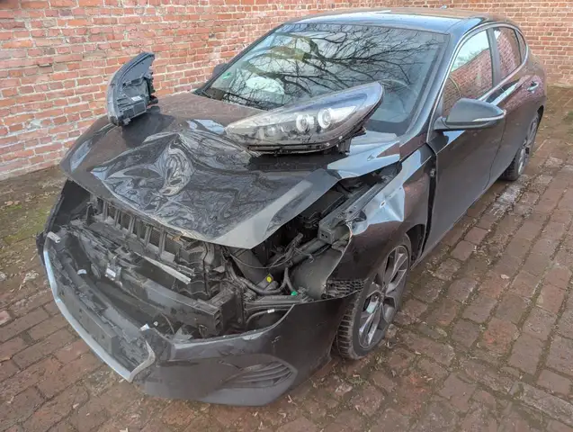 Hyundai i30 Premium Fastback 1.6 CRDi Automatik