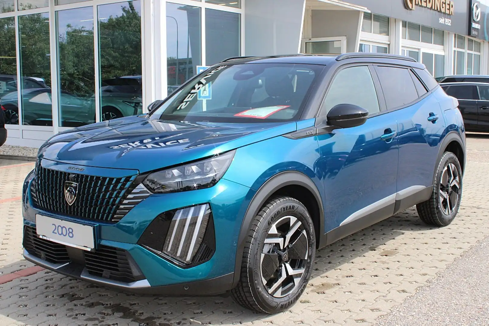 Peugeot 2008 PureTech 130 GT EAT8 Blau - 1