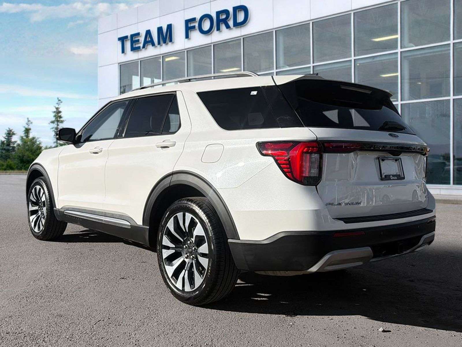2026 Ford Explorer PLATINUM, 2.3L I-4ENG, 360- DEGREE CAMERA, FOG LAM — снимка 1