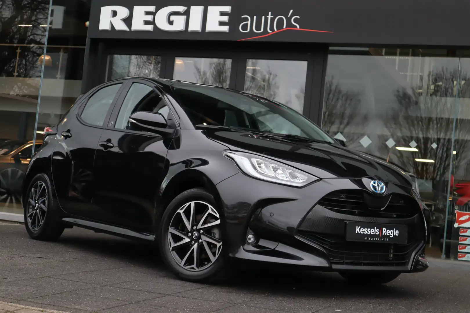 Toyota Yaris 1.5 Hybrid Dynamic Navi Camera ACC - 1