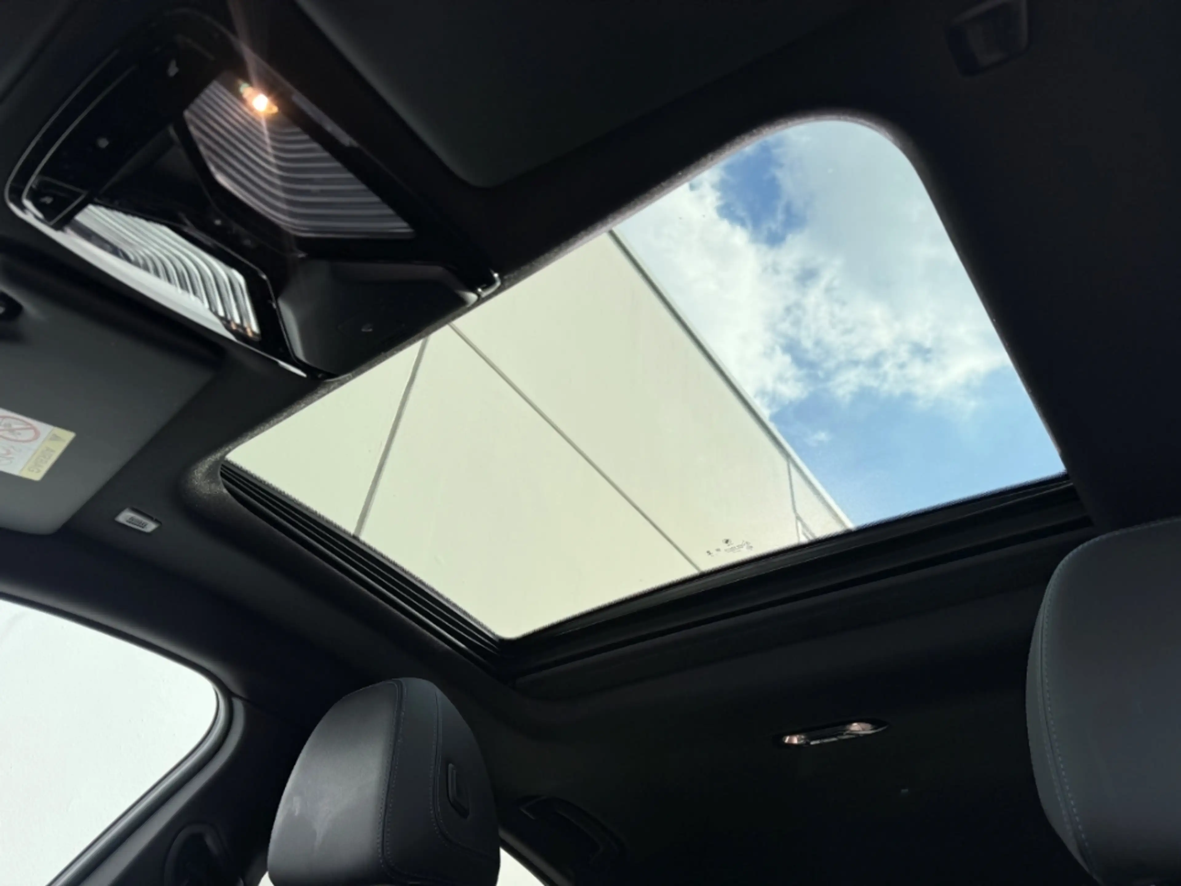 BMW i4 Gran Coupe Sportpaket AD AHK-klappbar Memory Sitze — photo 13