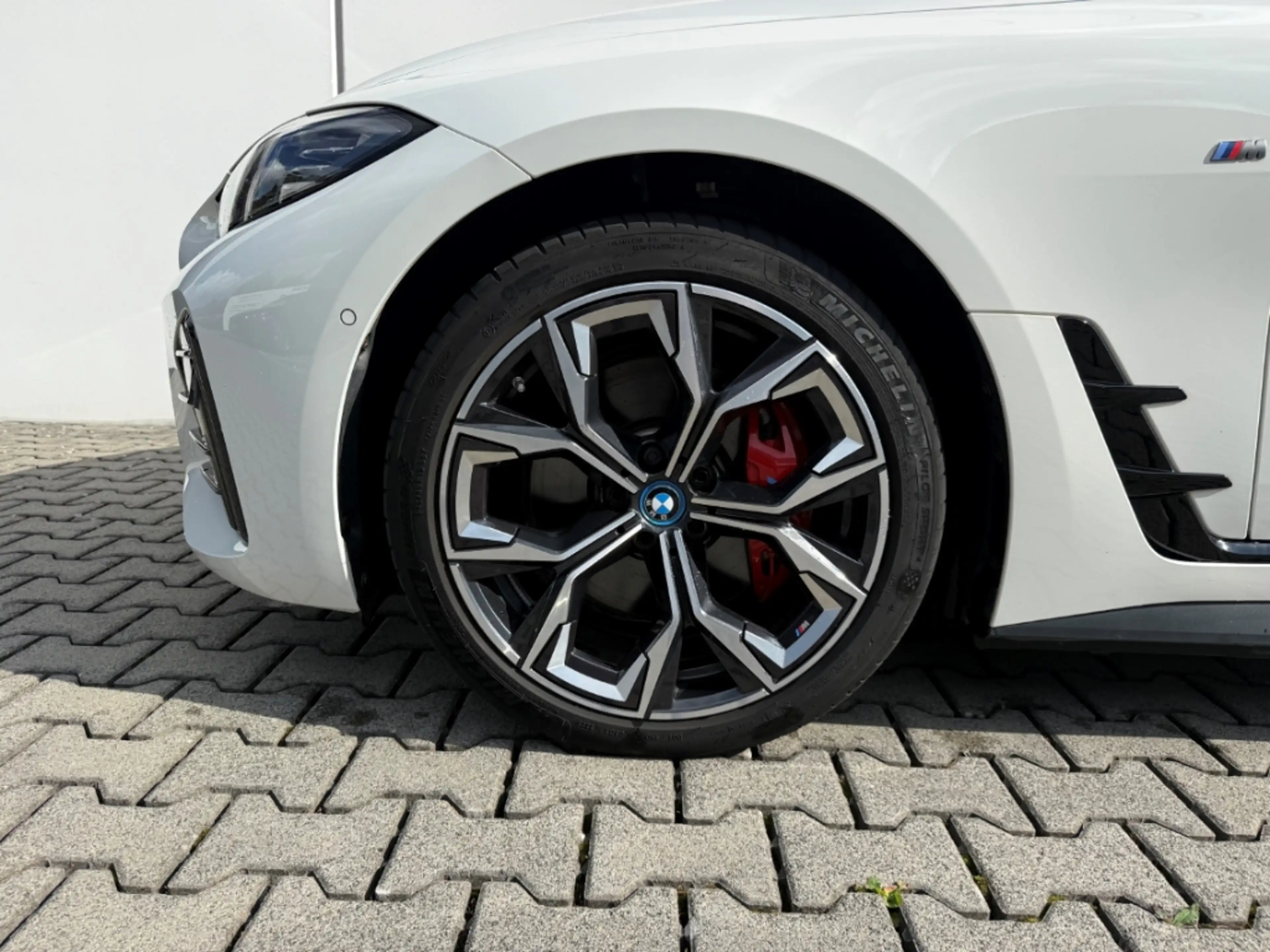 BMW i4 Gran Coupe Sportpaket AD AHK-klappbar Memory Sitze — photo 12