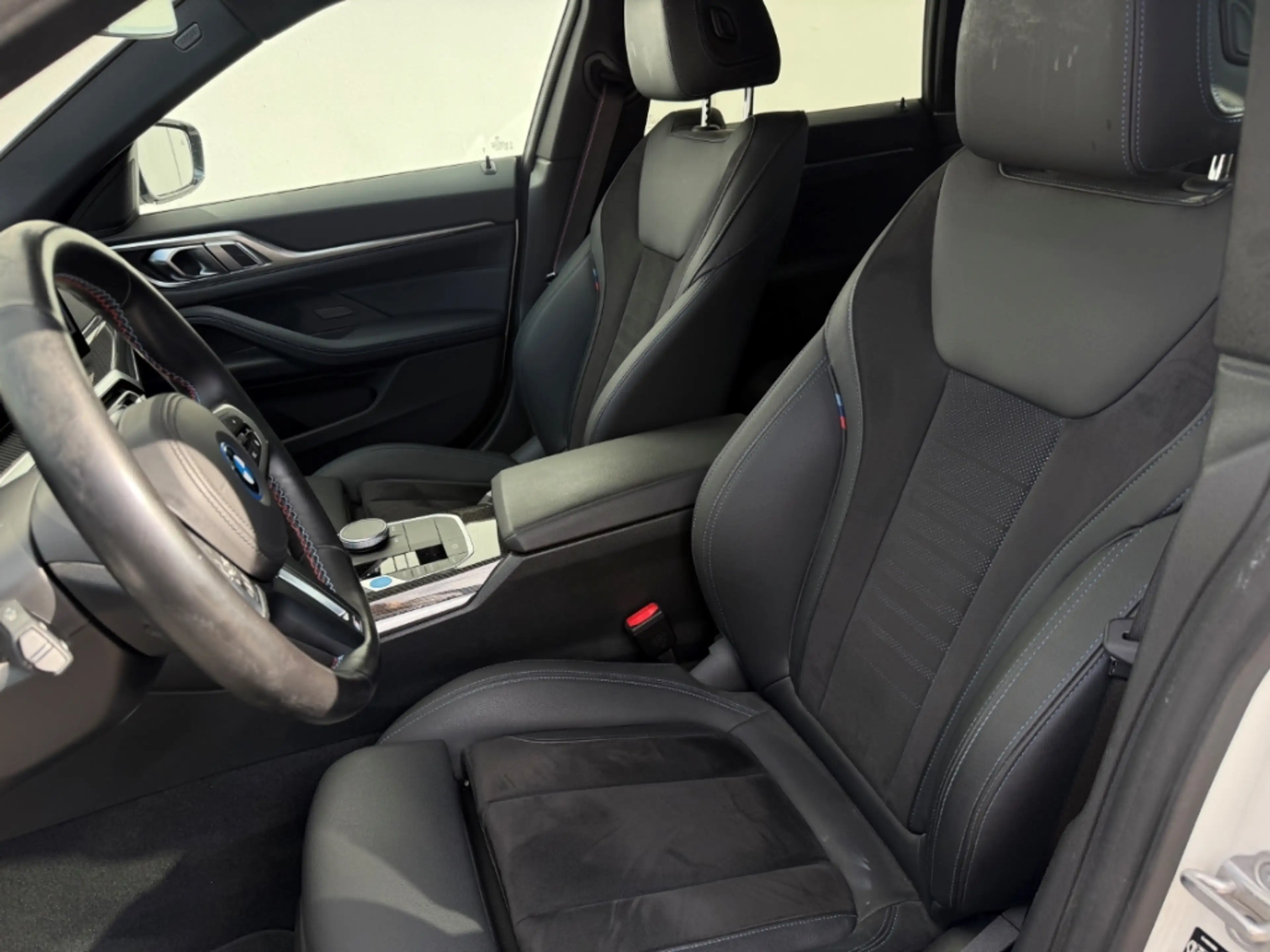 BMW i4 Gran Coupe Sportpaket AD AHK-klappbar Memory Sitze — photo 10