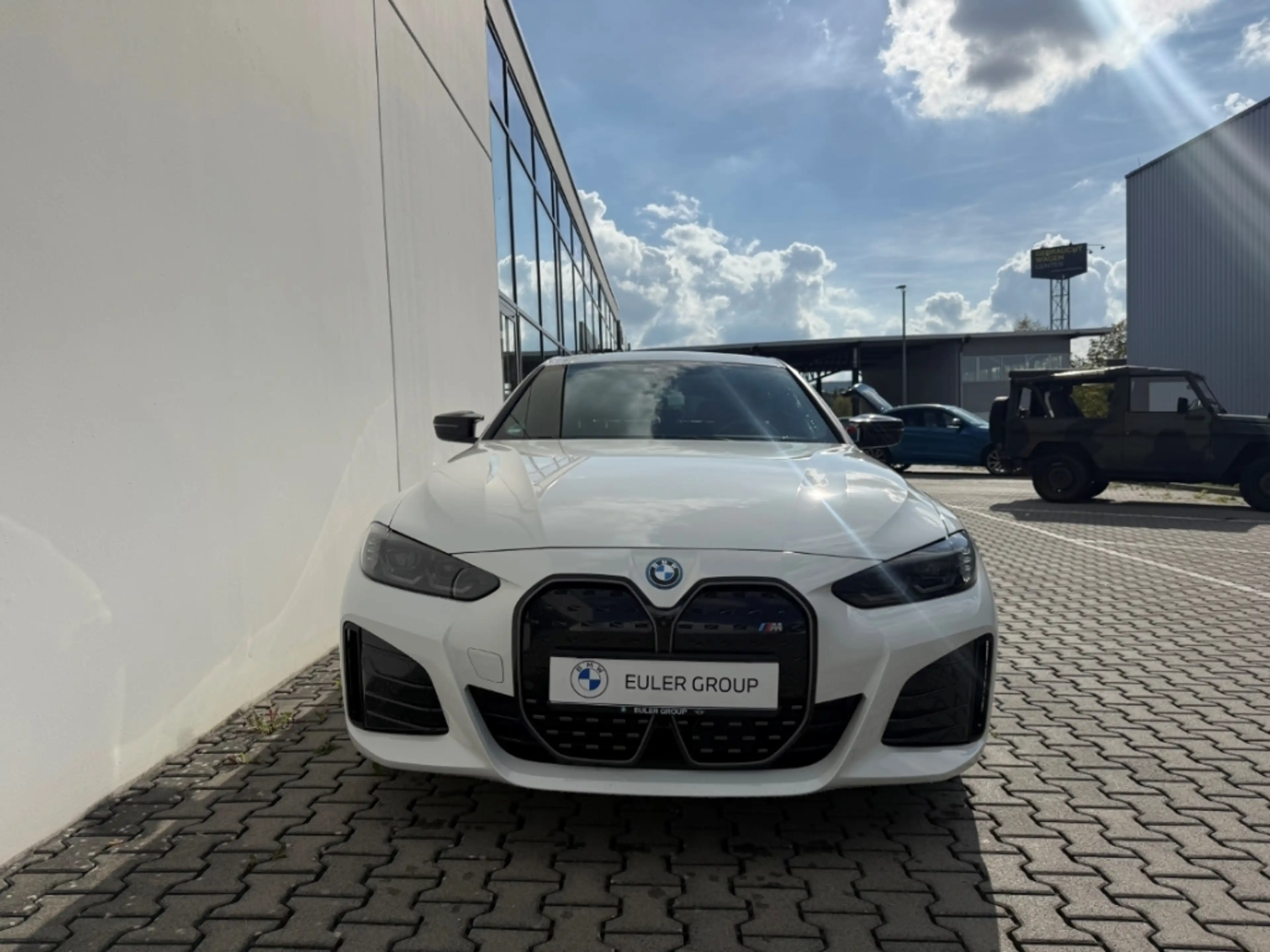 BMW i4 Gran Coupe Sportpaket AD AHK-klappbar Memory Sitze — photo 2