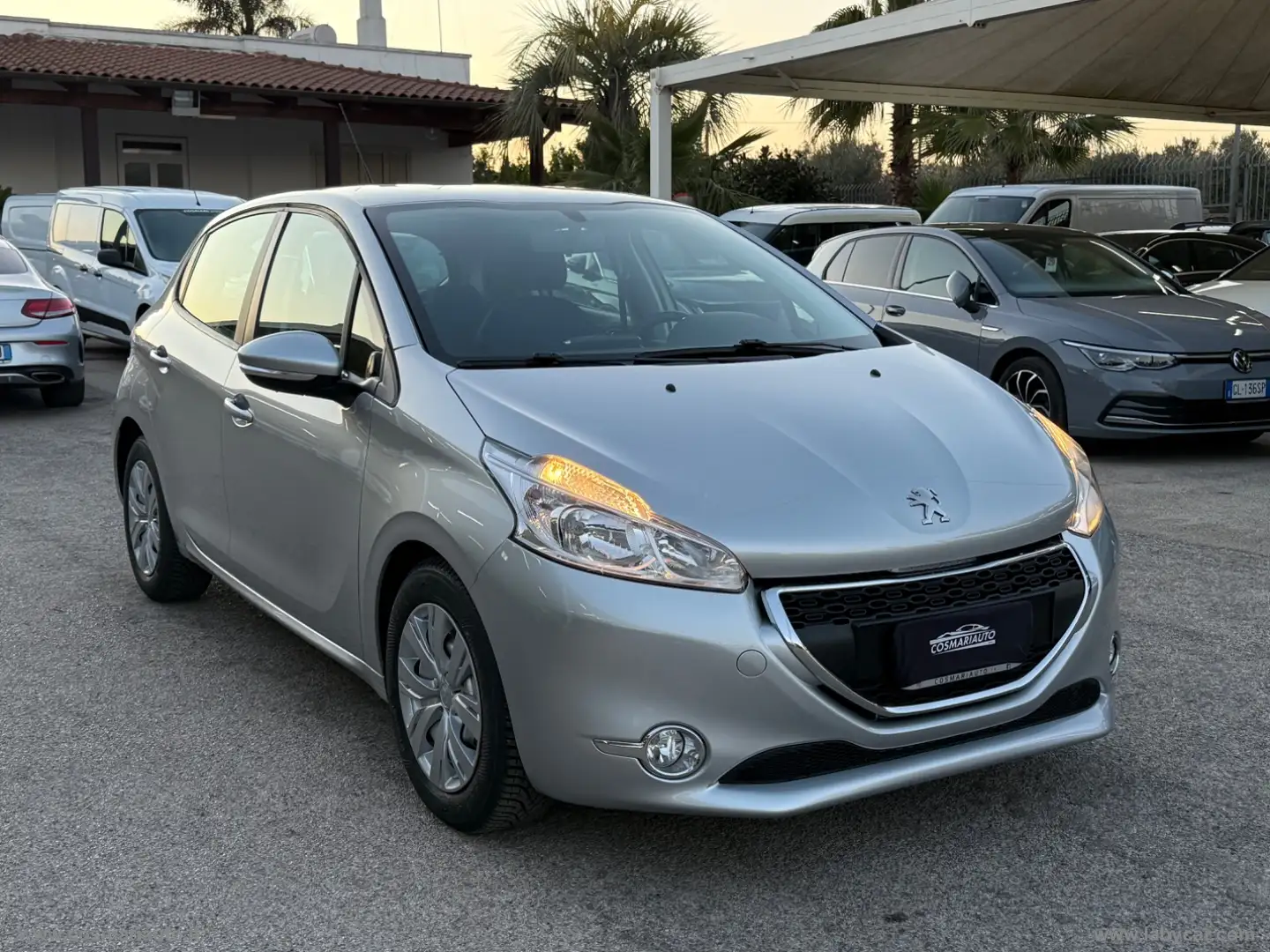 Peugeot 208 1.4 VTi 95 CV 5p. GPL Allure Gris - 1