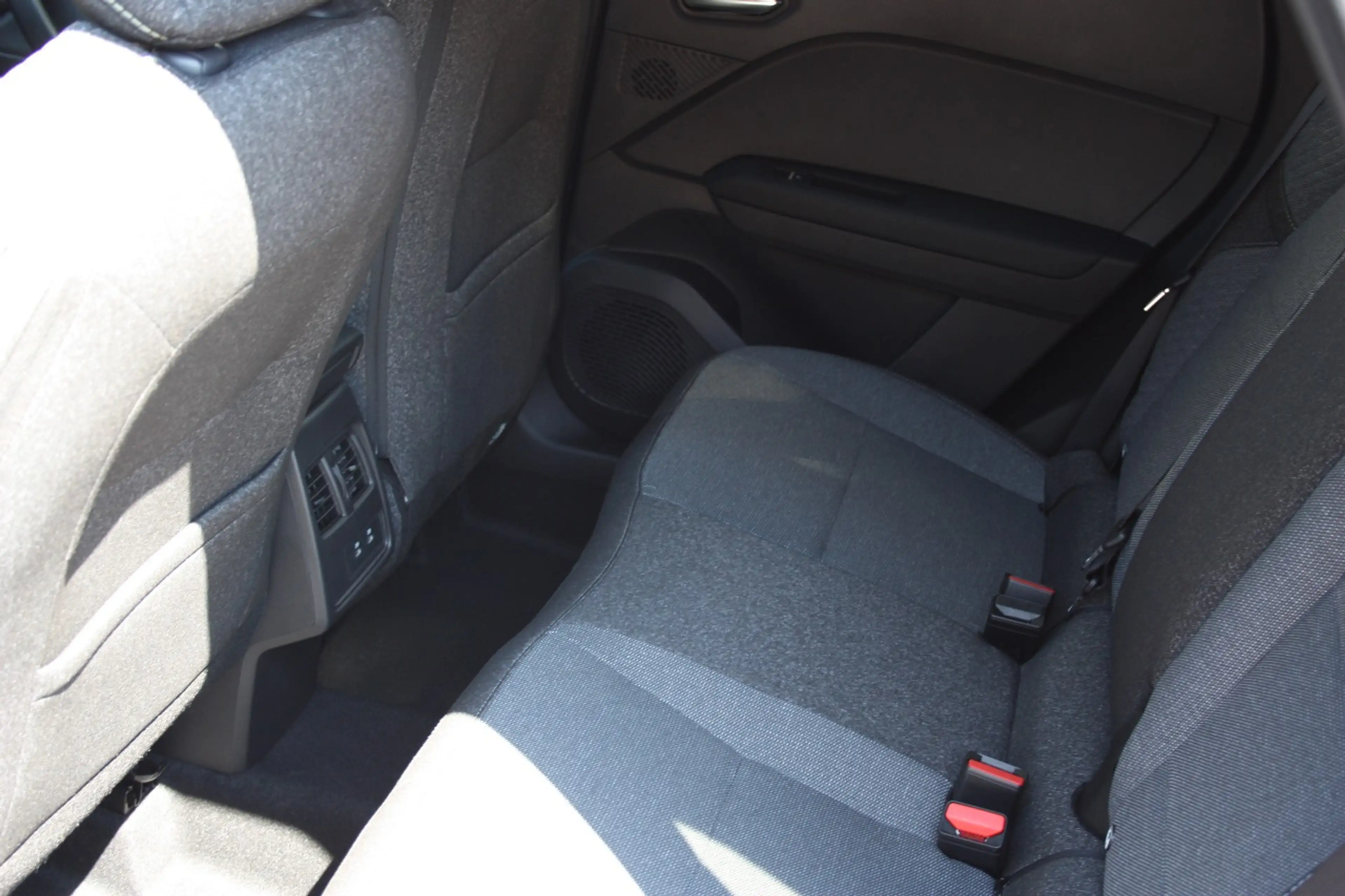 Mitsubishi Grandis Intro Edition 1.8 Hybrid, Google, LED — photo 10