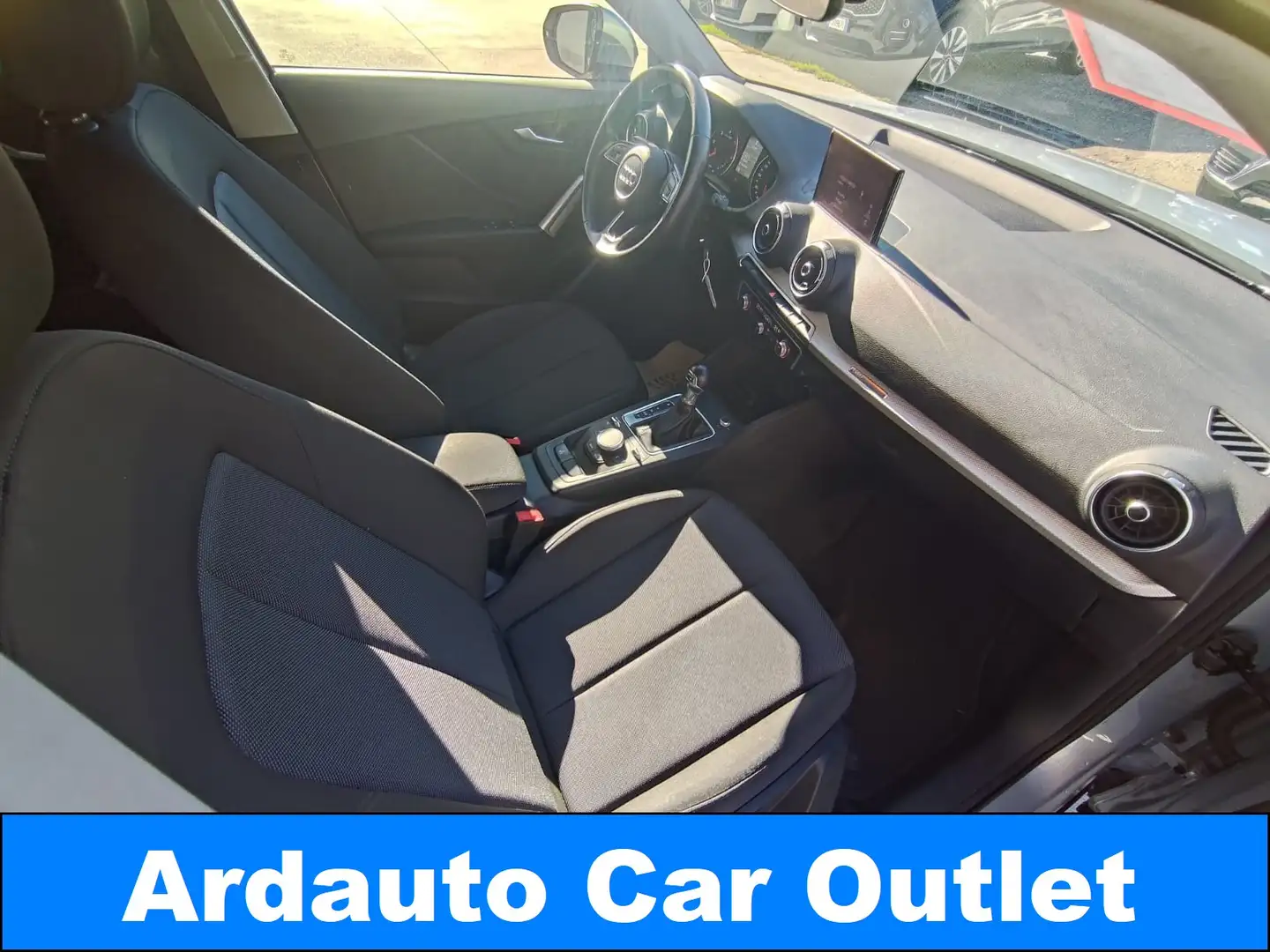 Audi Q2 Audi Q2 1.6 tdi S-Tronic 116 cv S-Line Grigio - 2