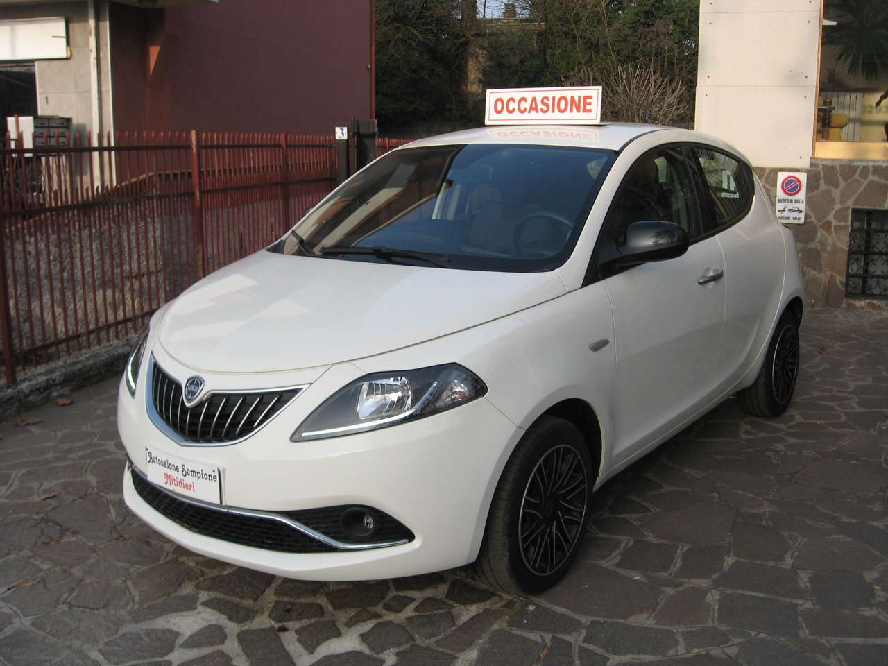 Lancia Ypsilon 1.0 firefly hybrid Gold Plus solo KM 25.000
