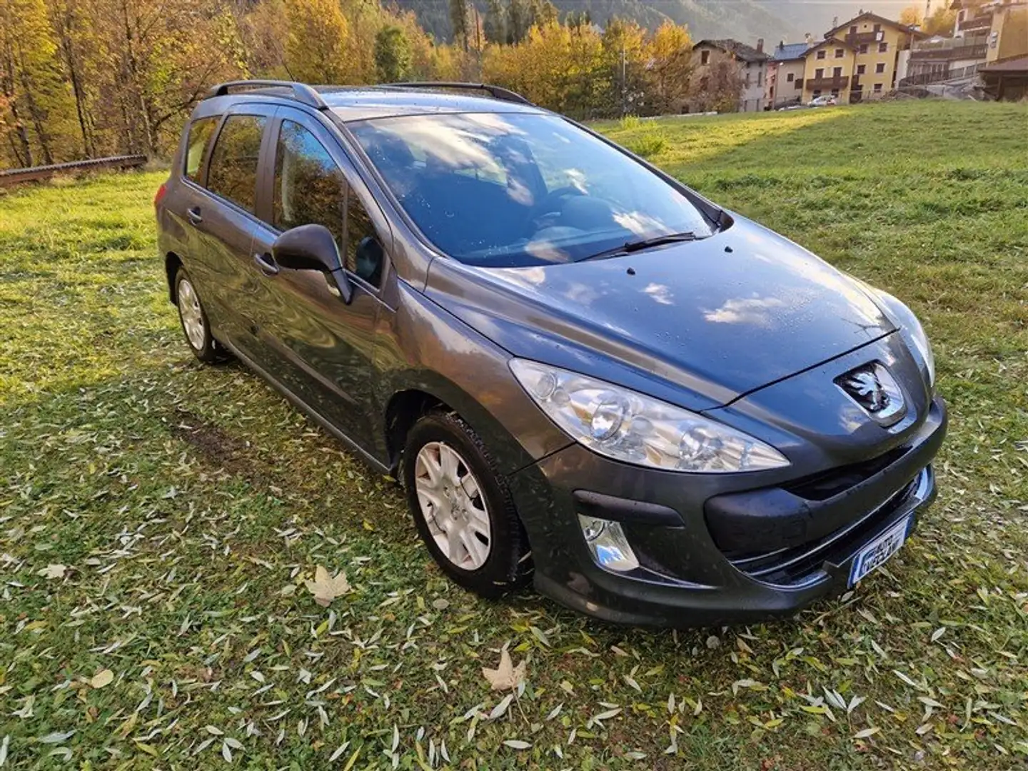 Peugeot 308 308 SW 1.6 hdi 16v Premium 110cv fap Gris - 2