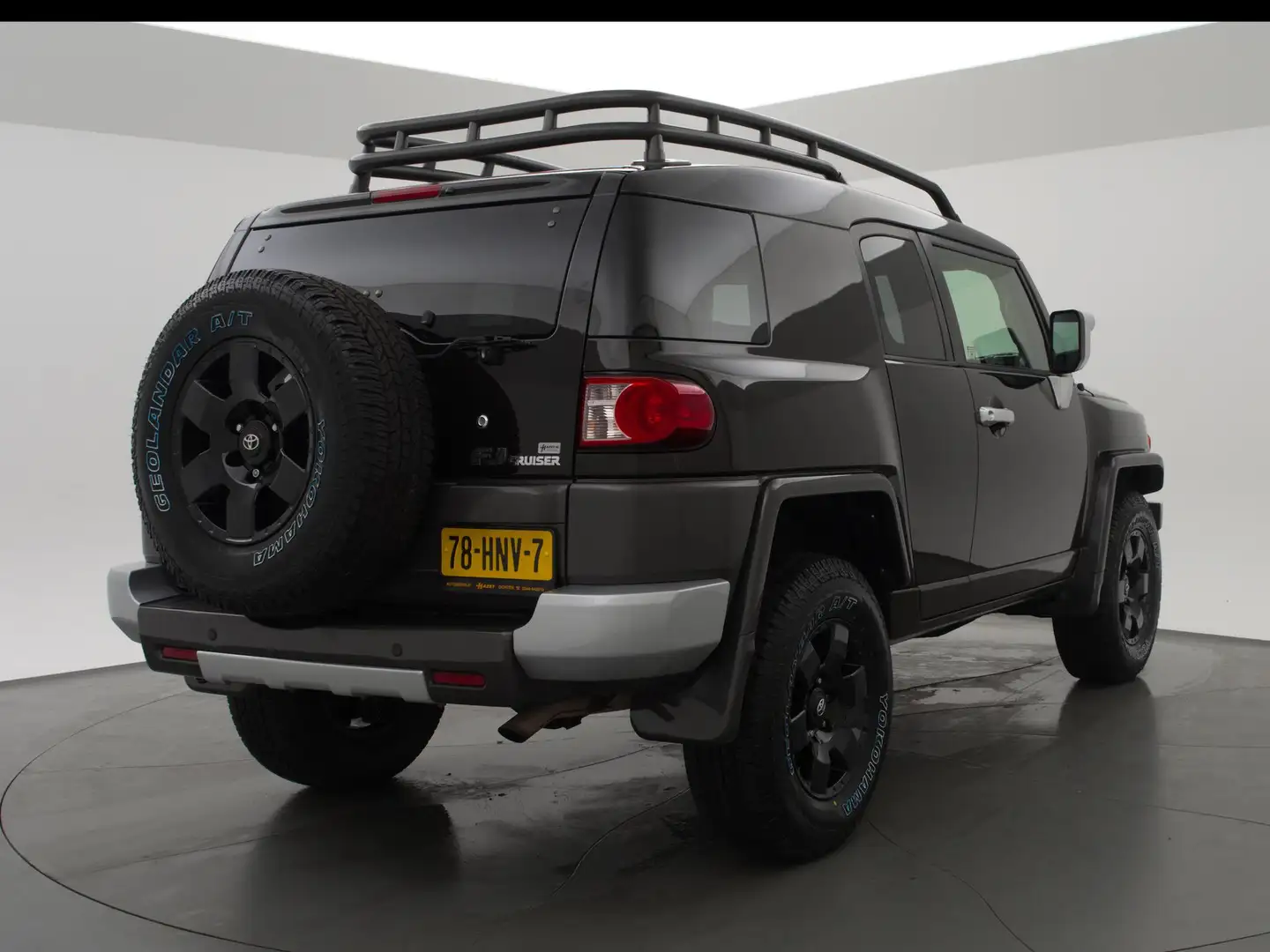 Toyota FJ Cruiser 4.0 V6 AUT. Schwarz - 2