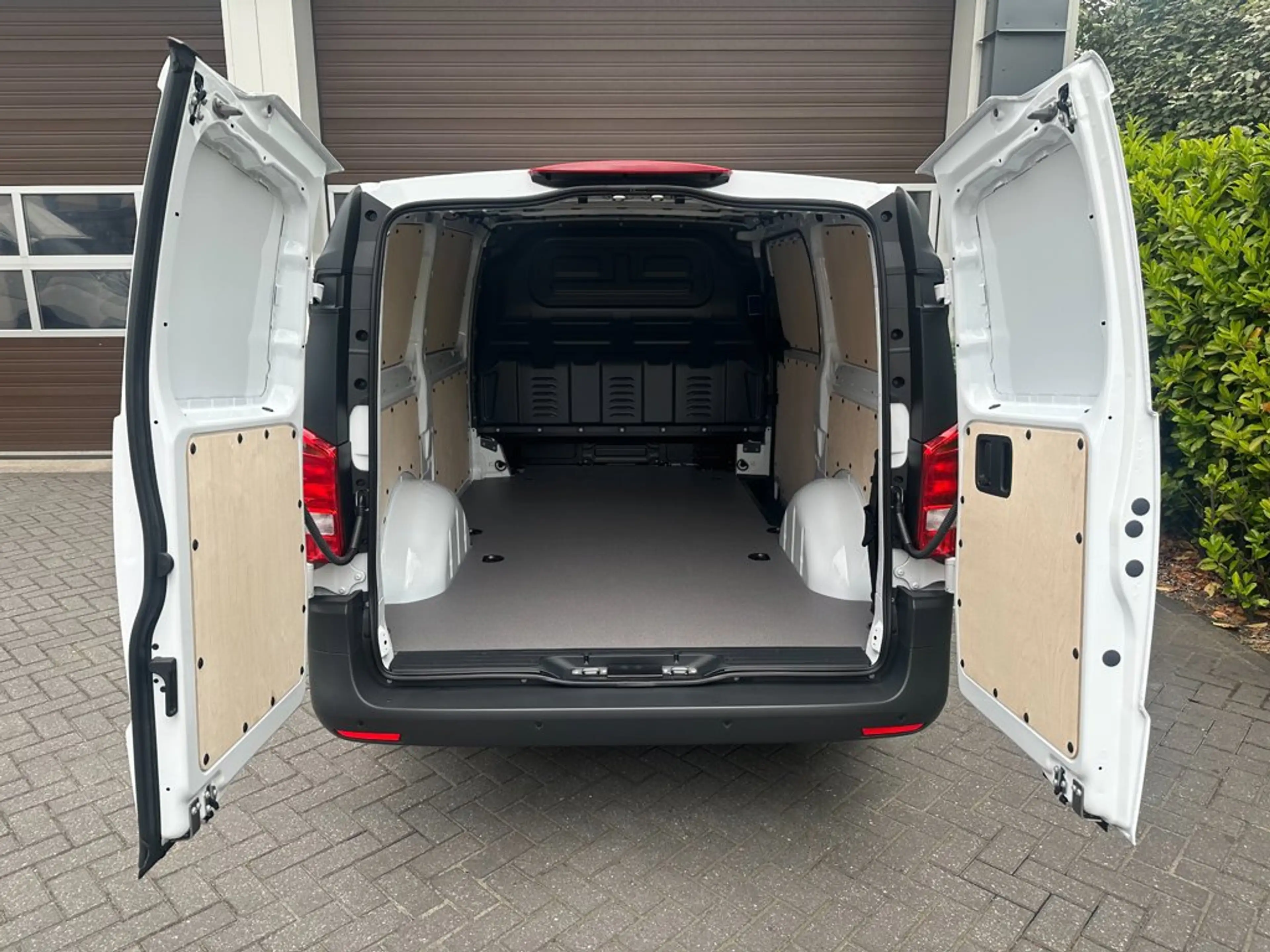 Mercedes-Benz Vito EVITO EVito 112 L2 85KW 60kWh Cruisecontrole Achte — photo 15