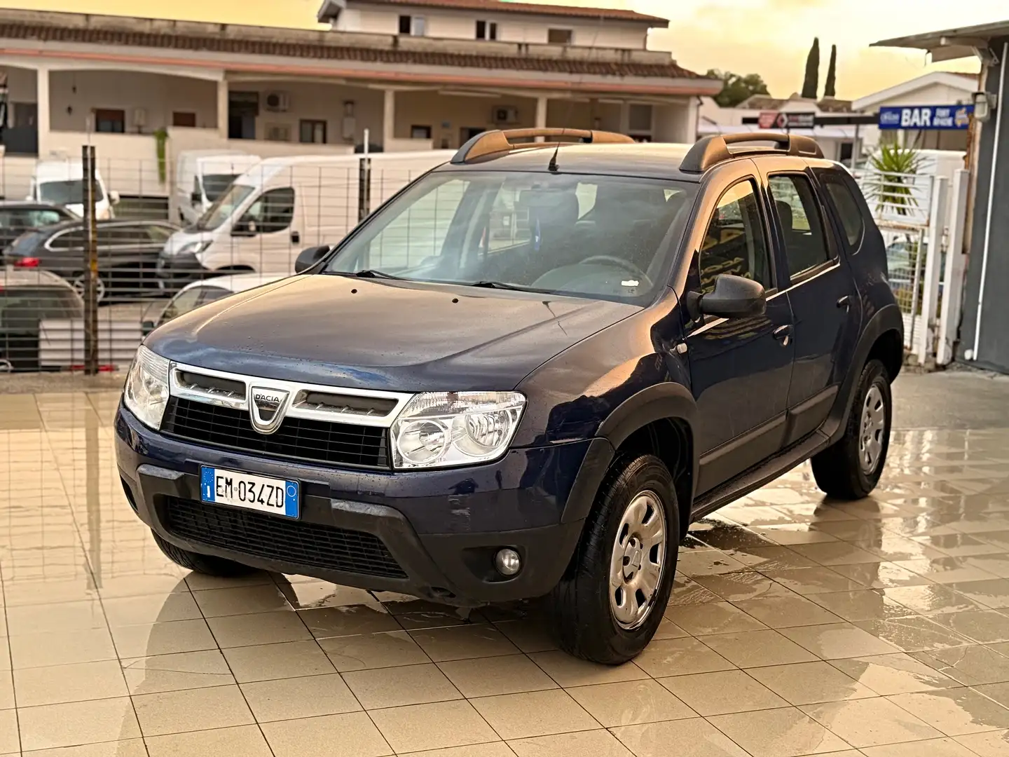 Dacia Duster 1.6 Laureate Gpl 4x2 110cv Garanzia 12 Mesi - 2