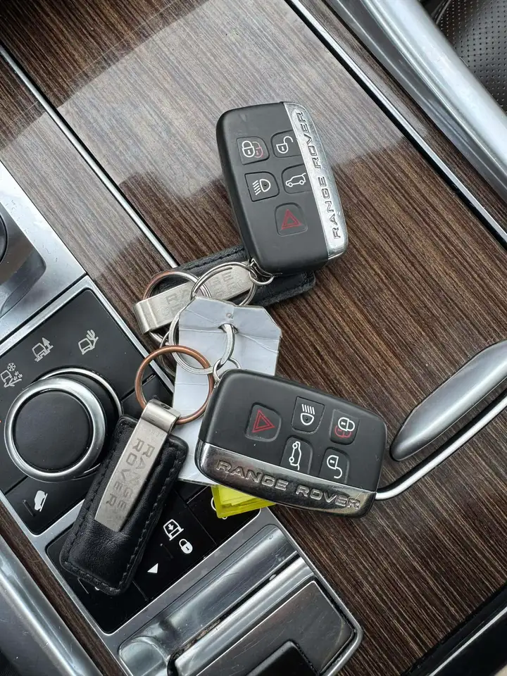 Land Rover Range Rover Sport photo Land Rover Range Rover Sport