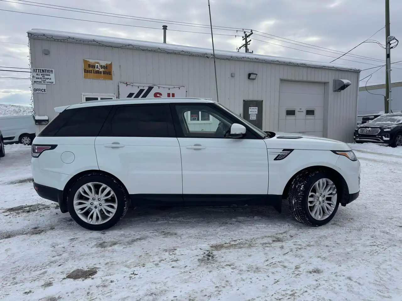 Land Rover Range Rover Sport photo Land Rover Range Rover Sport
