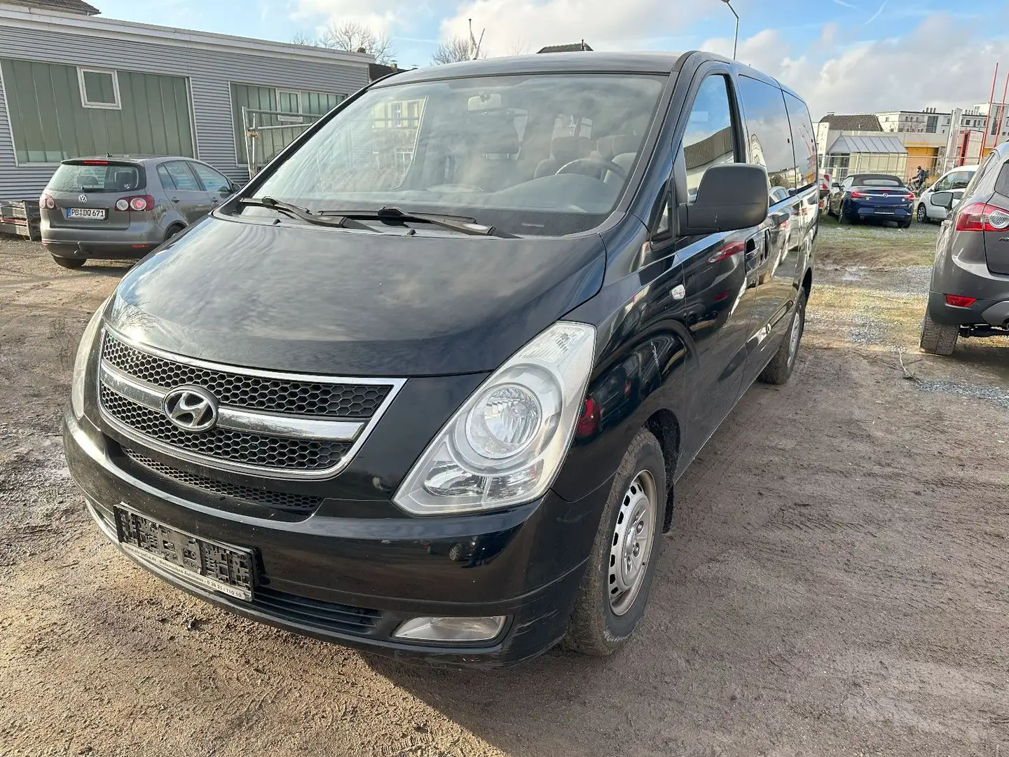 Hyundai H-1 Travel Zwart - 1