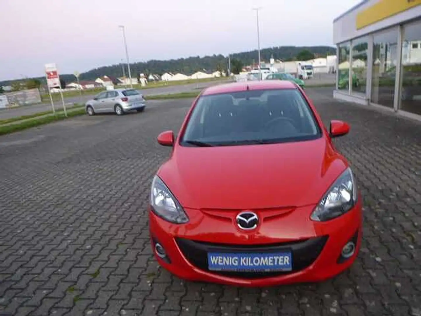 Mazda M2 1.3l MZR 84PS Klima, Sitzheizung, Winterräder, Rot - 2