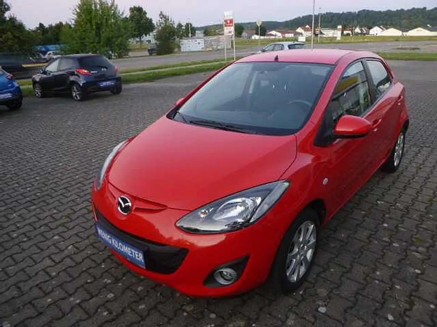 Mazda M2 1.3l MZR 84PS Klima, Sitzheizung, Winterräder, Rot - 1
