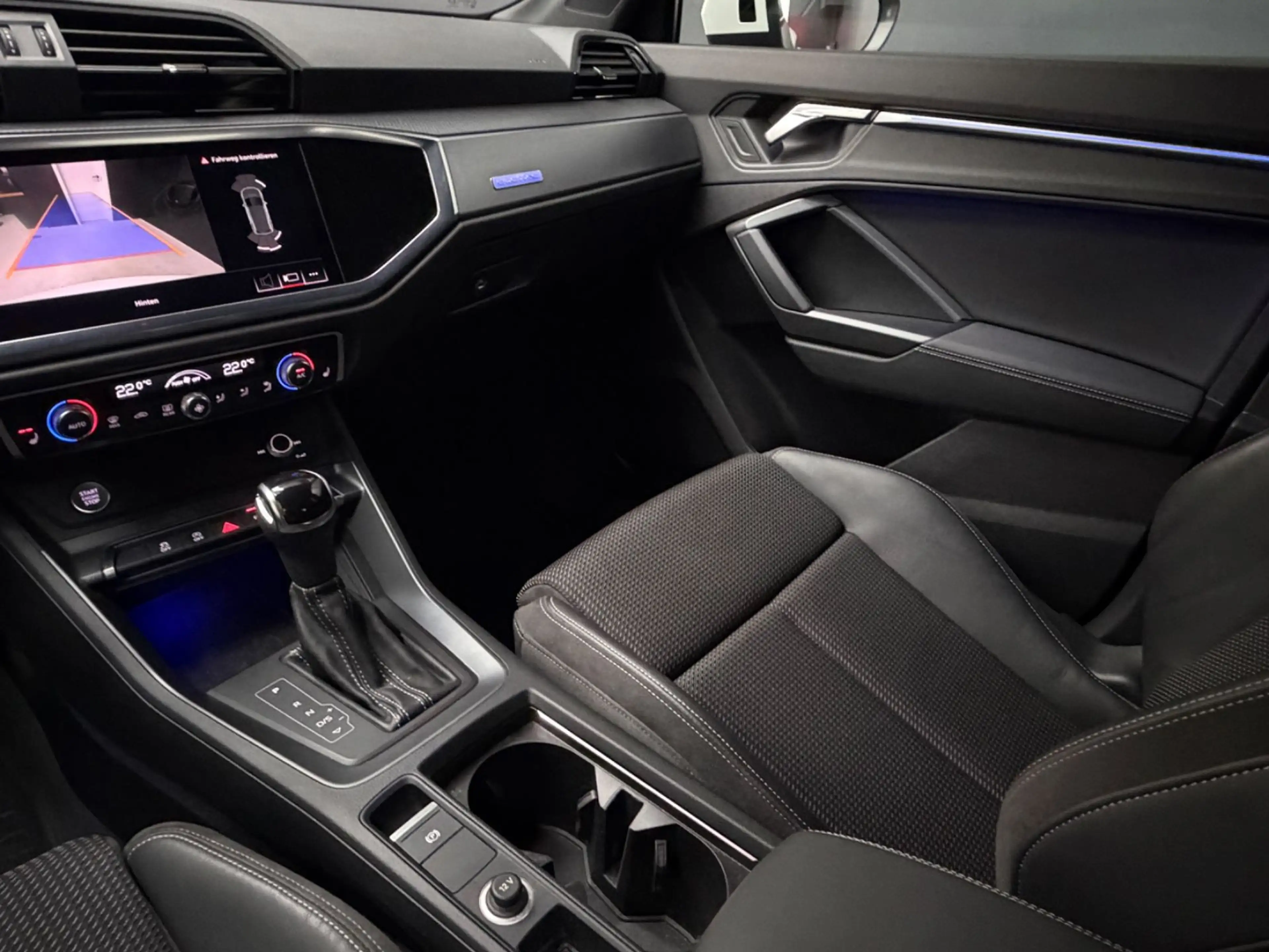Audi Q3 40 TFSI quattro S line*Virtual*Black*KEYLESS — photo 25