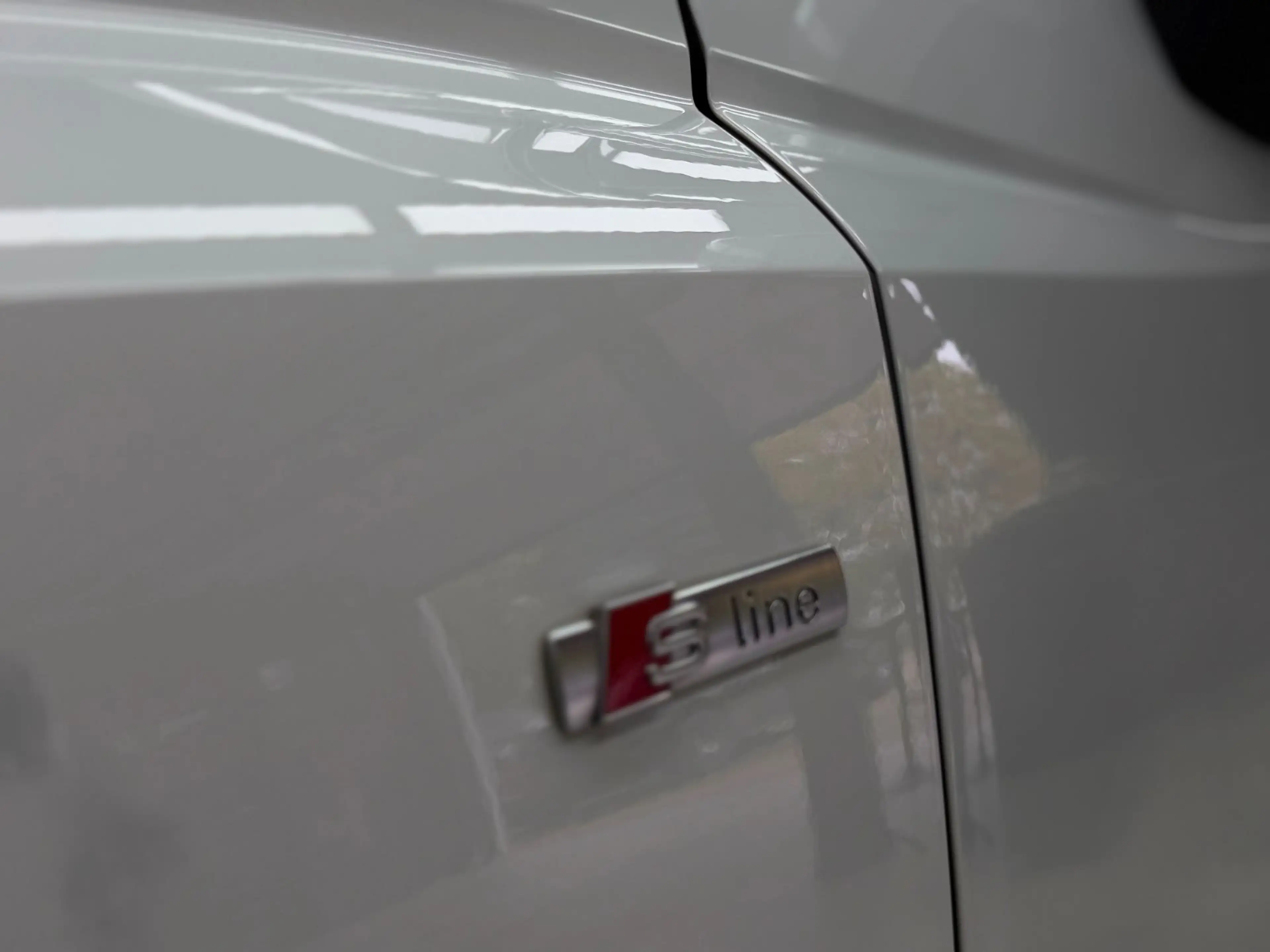 Audi Q3 40 TFSI quattro S line*Virtual*Black*KEYLESS — photo 14