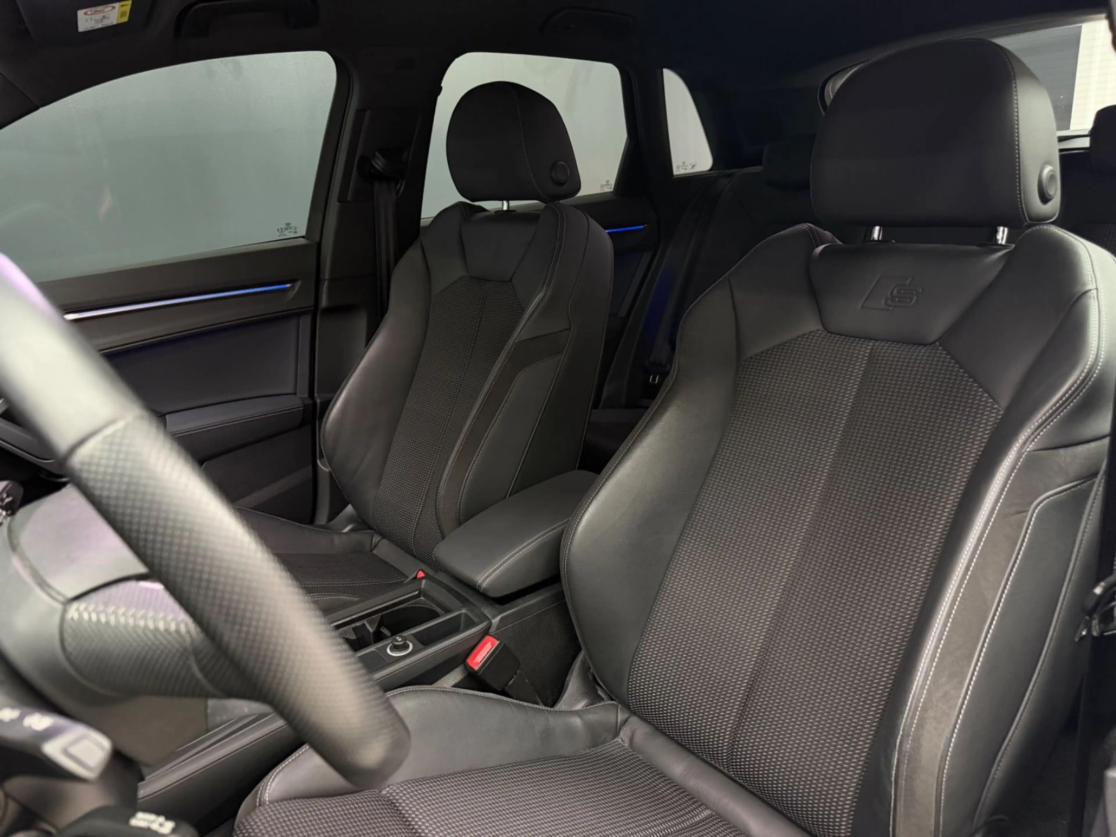 Audi Q3 40 TFSI quattro S line*Virtual*Black*KEYLESS — photo 18