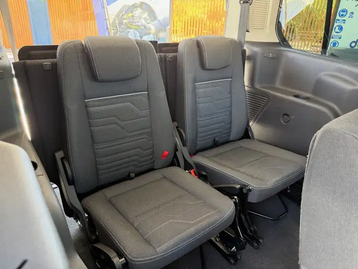 Ford Transit Connect 2015, foto 15
