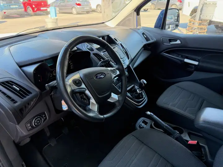 Ford Transit Connect 2015, foto 8