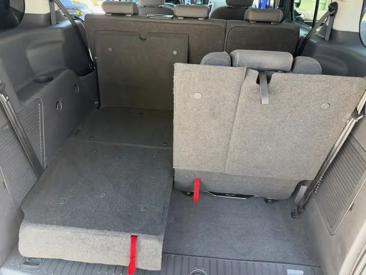 Ford Transit Connect 2015, foto 18
