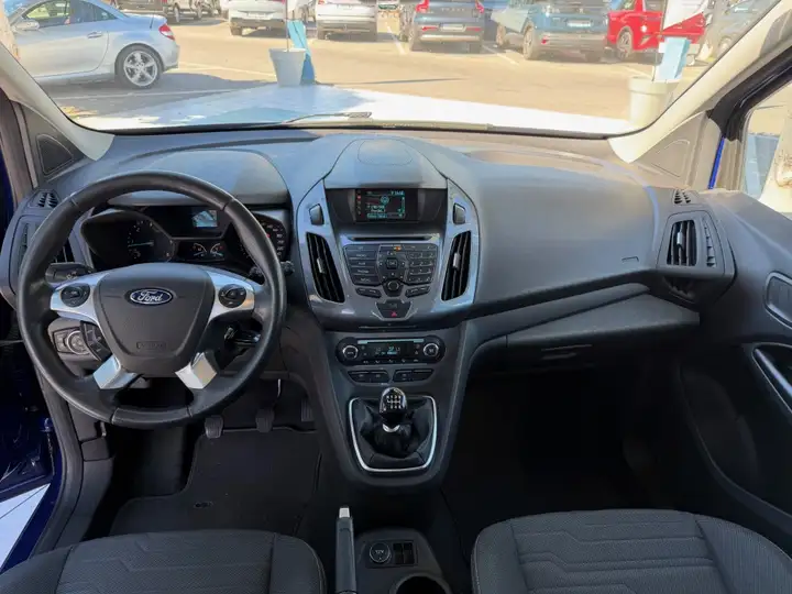 Ford Transit Connect 2015, foto 10