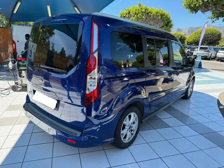 Ford Transit Connect 2015, foto 4