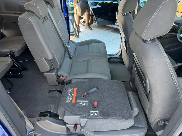 Ford Transit Connect 2015, foto 16