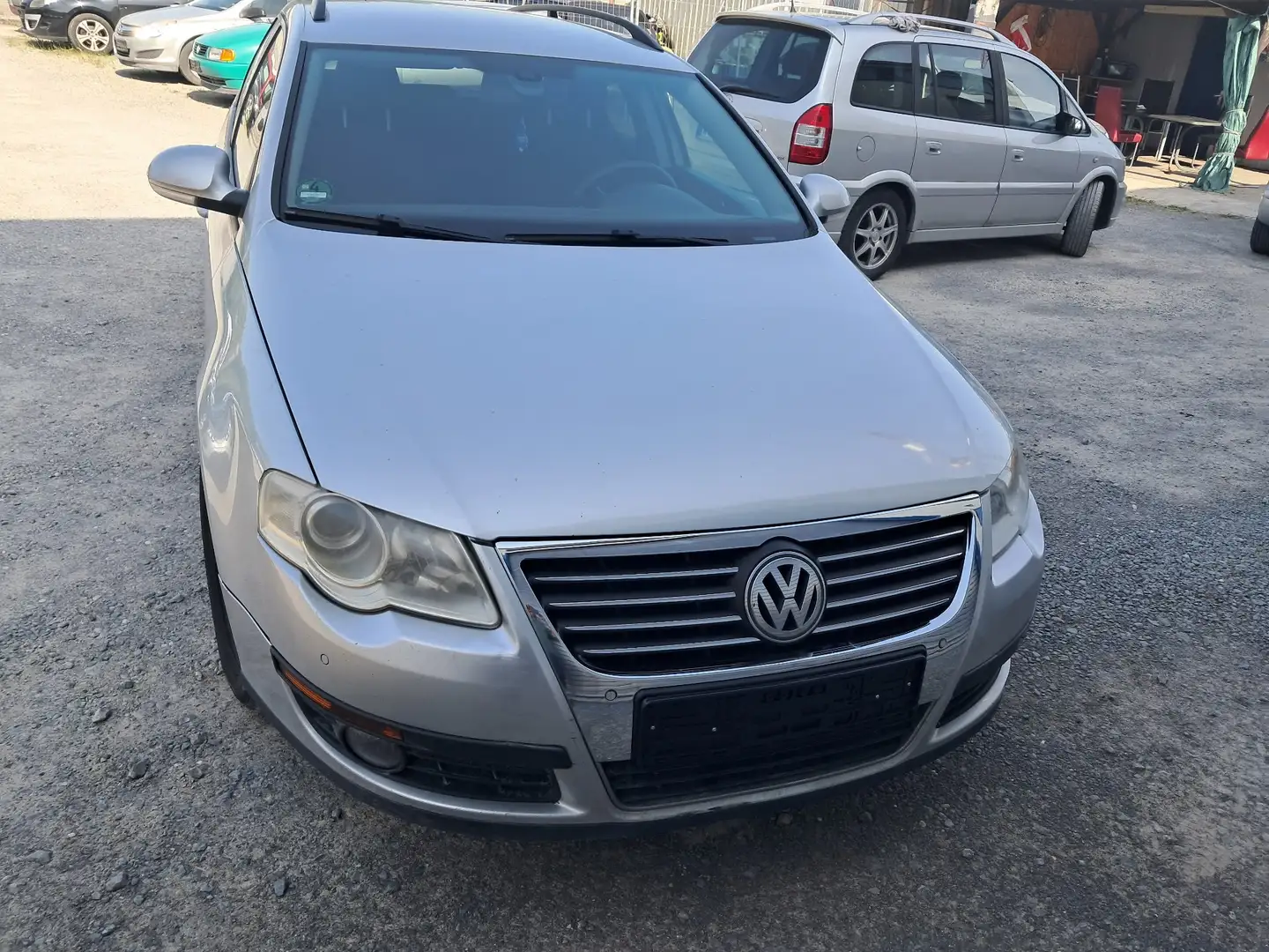 Volkswagen Passat Variant 2.0 TDI BlueMotion Technology DPF Comfortline Silber - 2