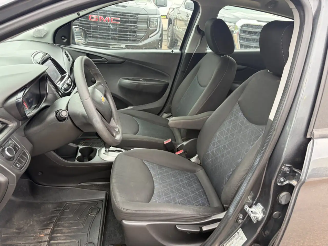 Chevrolet Spark снимка Chevrolet Spark