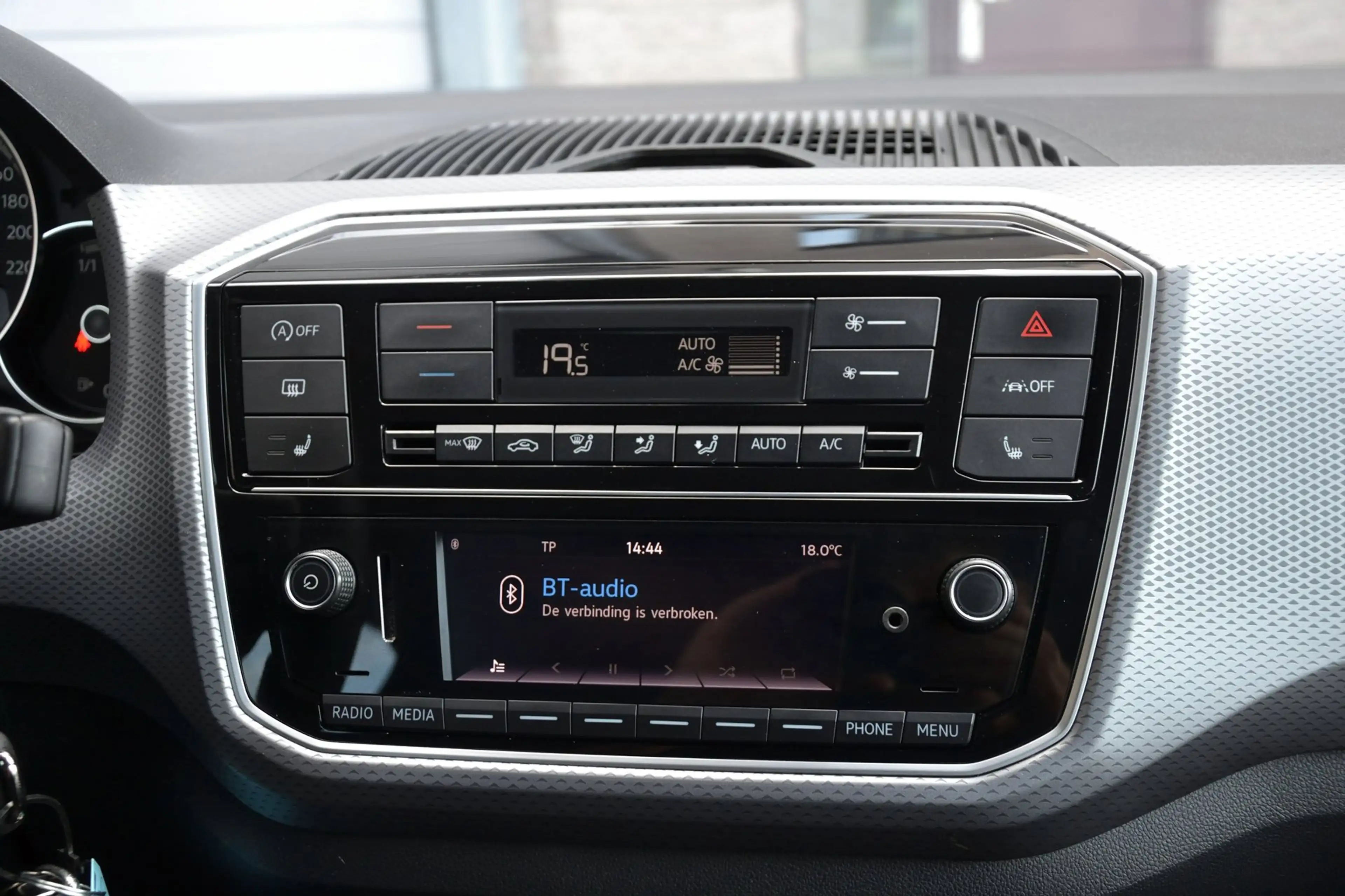 Volkswagen up! 1.0 Move Up! Active | Cruise Control | Stoelverwar — photo 14